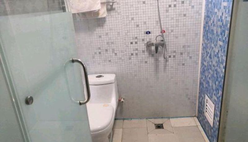 Camera business - Huaxian Zhongzhou Express Hotel