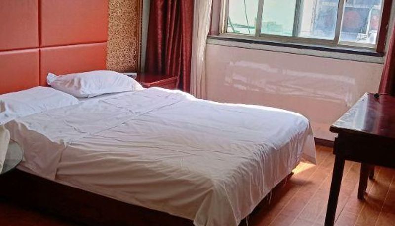 Kamer - Qingxu Luyi Business Hotel