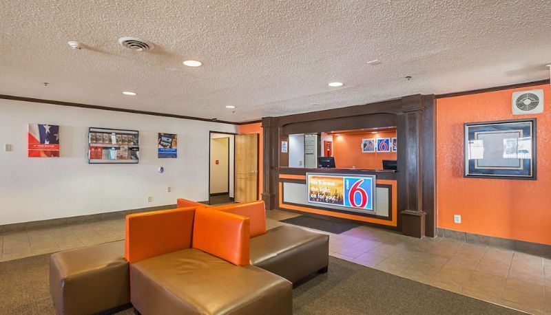 Salón - MOTEL 6 CROSSROADS MALL-WATERLOO