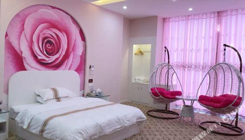 Zimmer - Zhaoping Wittes Theme Hotel