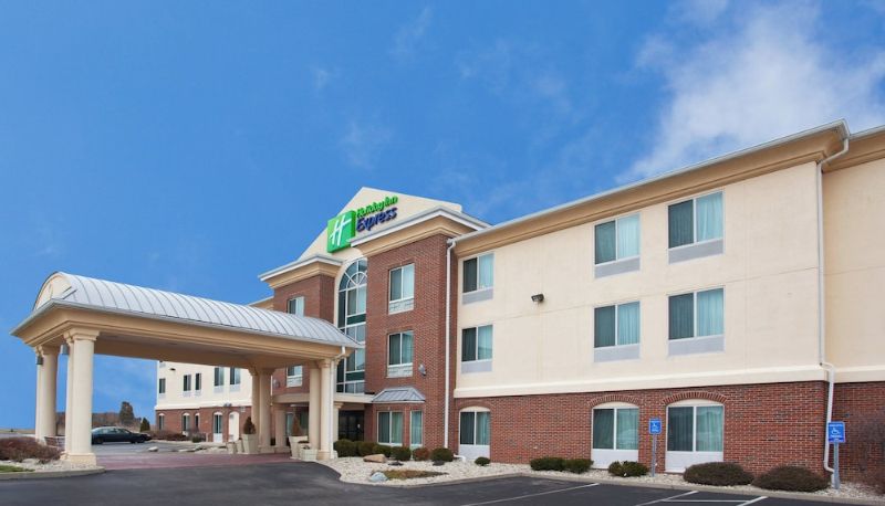 Otel açık alanı - Holiday Inn Express & Suites CINCINNATI-BLUE ASH by IHG