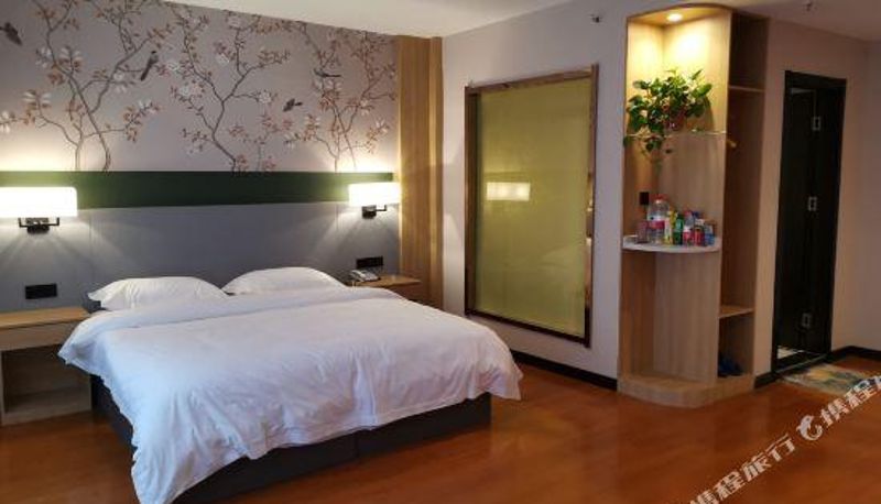 Camera - All season Business Hotel