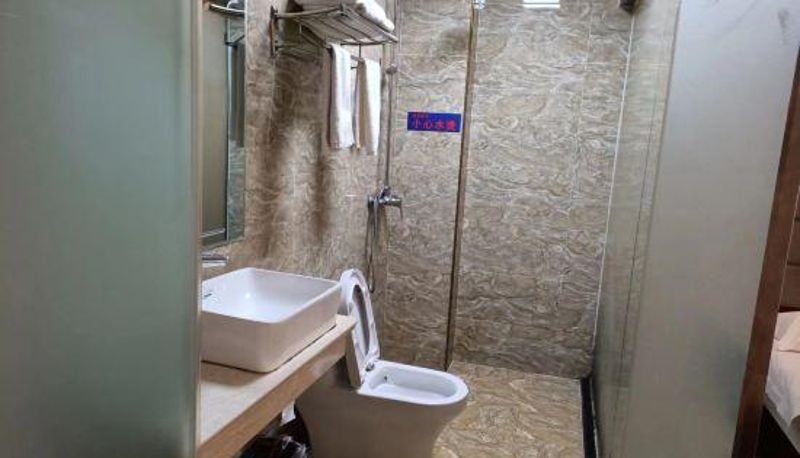 Camera - Jinzhai Yiran Home Business Hotel