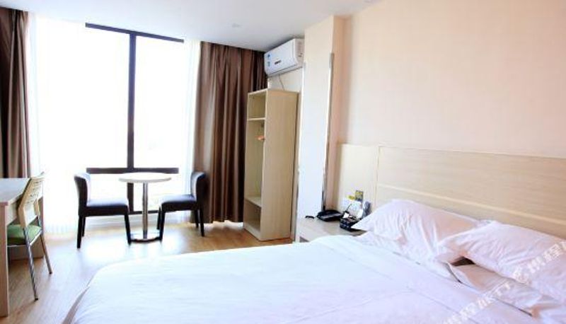 Camera - Yilaike Hotel in Anyi County