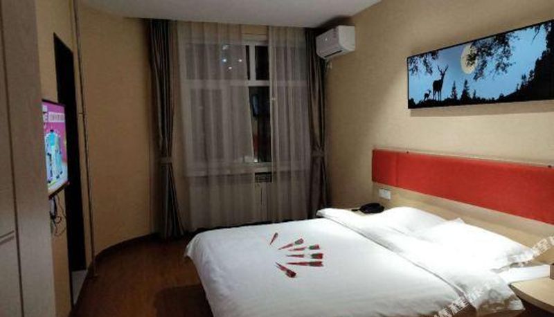 Zimmer - Tata hotel