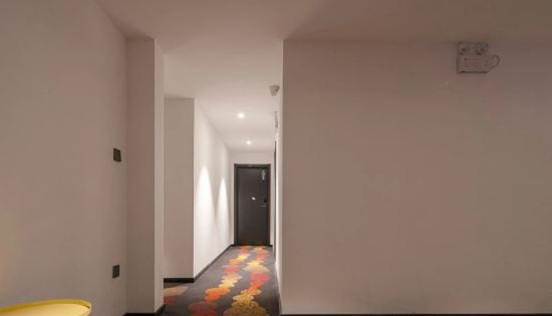 Innenbreich - Weiguo Hotel (Xinzheng Longhu Shengda College)