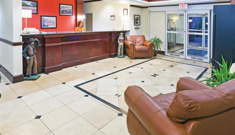 Lobby - La Quinta Inn & Suites by Wyndham Dalhart