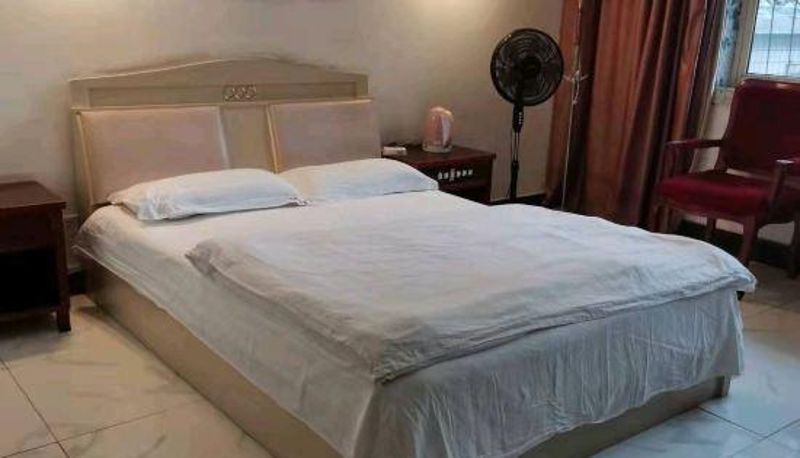 Innenbreich - Pengzhou Xingjinhua Hotel