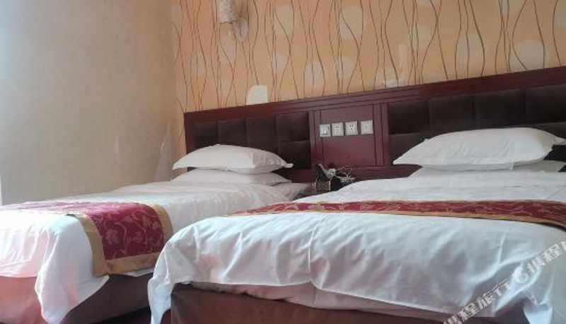 Zimmer - Luding Guzhai Yaju Hotel
