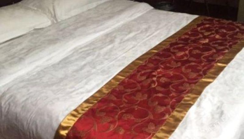 Zimmer - Luding Guzhai Yaju Hotel