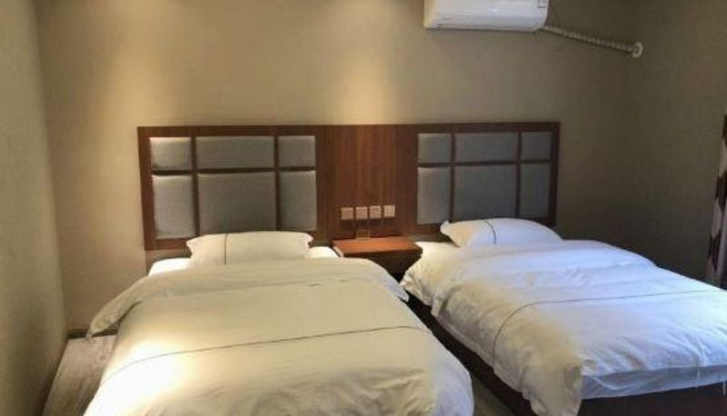 Zimmer - Luding Qiaoyuan Hotel