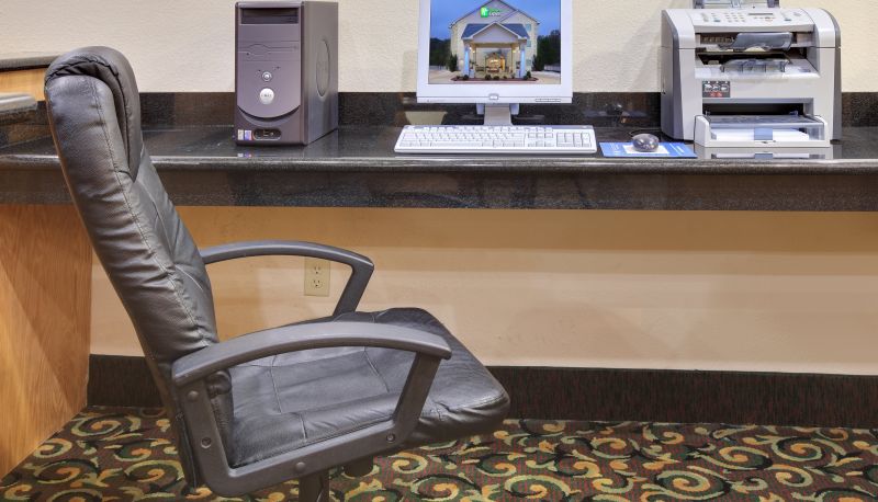 Innenbreich - Holiday Inn Express & Suites EL DORADO by IHG
