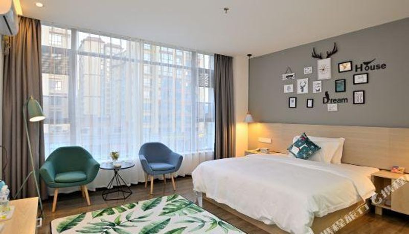 Zimmer - Star & Romantic Hotel (Honghe Water Town Huquan)