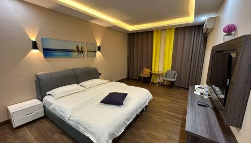 Camera - Maitreya spades sleep theme hotel