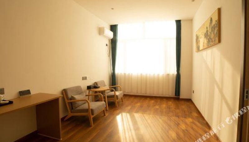 Suite - Zhaoyuan Qianxuan Hotel