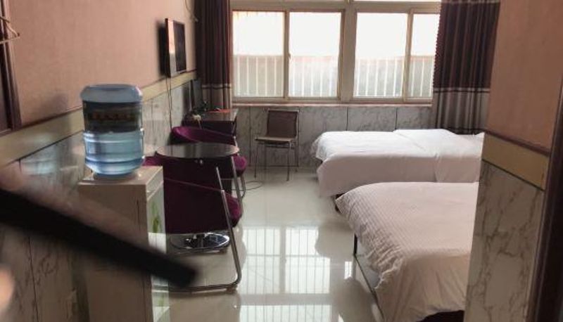 Zimmer - Boxing Guangming Hotel