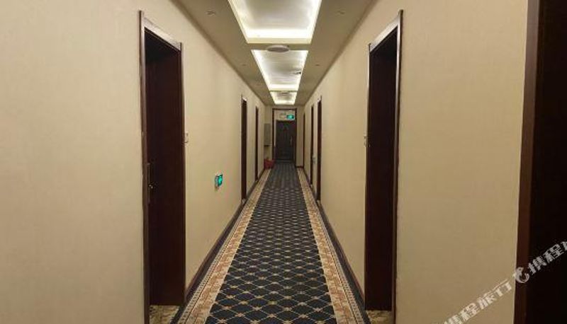 Receptie - Dongfang Mingzhu Hostel