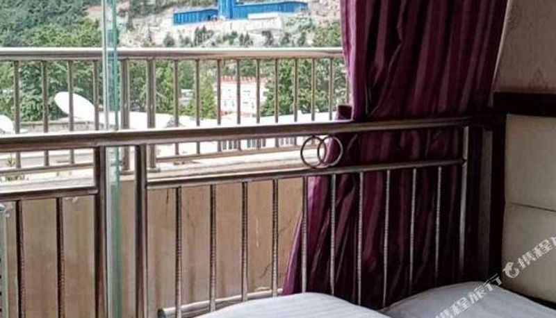 Zimmer - Kangding Jincheng Business Hotel