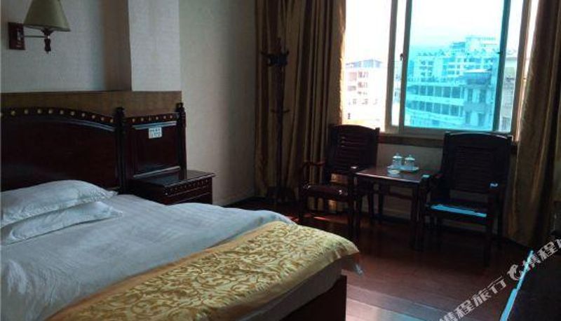 Zimmer - Mangshi Hongchang Hotel