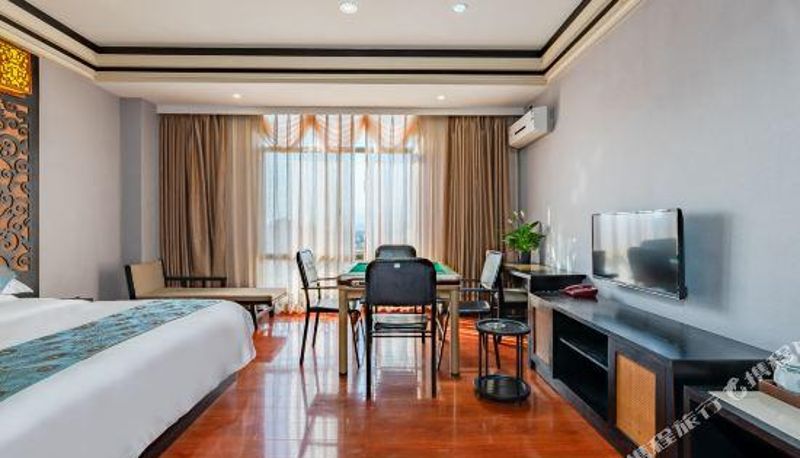 Zimmer - Fengweizhu Hotel
