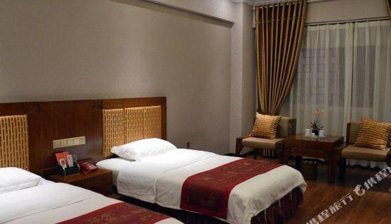 Zimmer - Mangshi Tianlu Hotel
