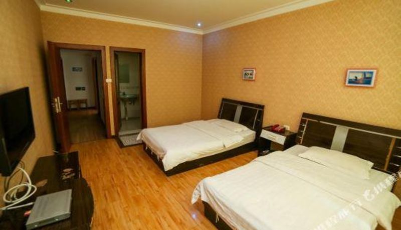 Room - Pinghu Hotel