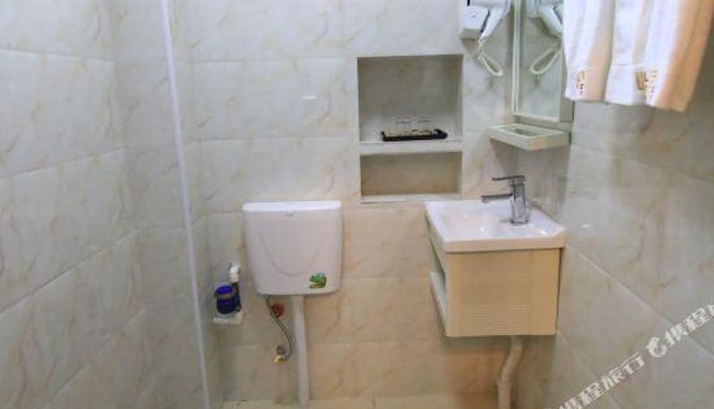 Room - Hechi Yijia Fashion Theme Apartment