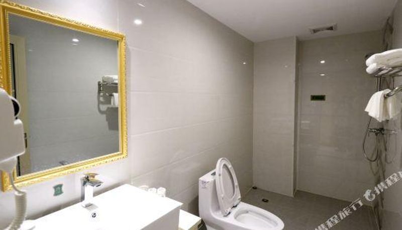 Chambre - Bincheng Hotel (Dongxing Port Store)