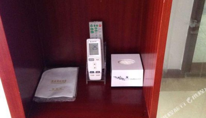 Zimmer - Dongxing Haosheng Express Chain Hotel