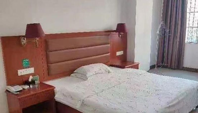 Kamer met balkon - Dongxing Huaxing Express Hotel