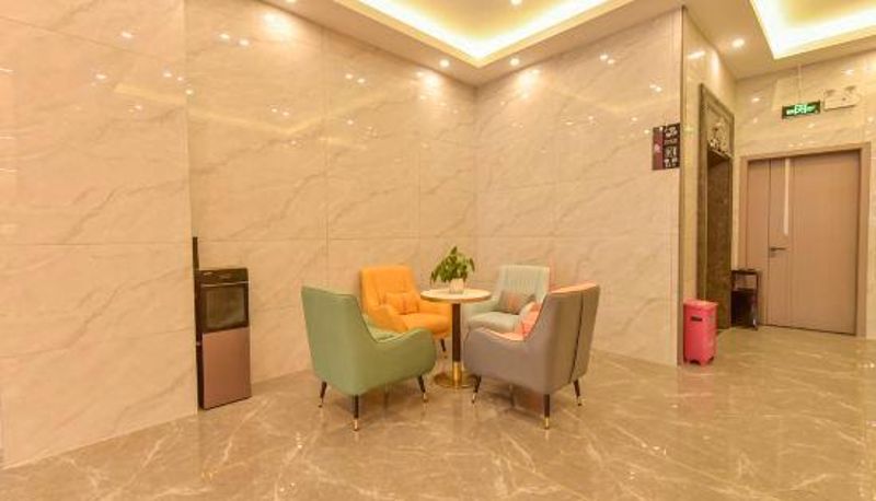 Rezeption - German Hotel (Dongxing Port)