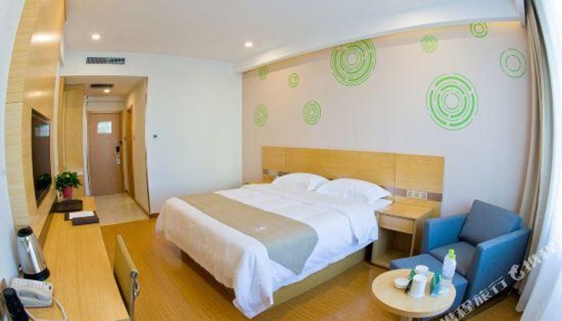 Zimmer - GreenTree Inn (Longkou Wenlai Street High-speed Railway Station)