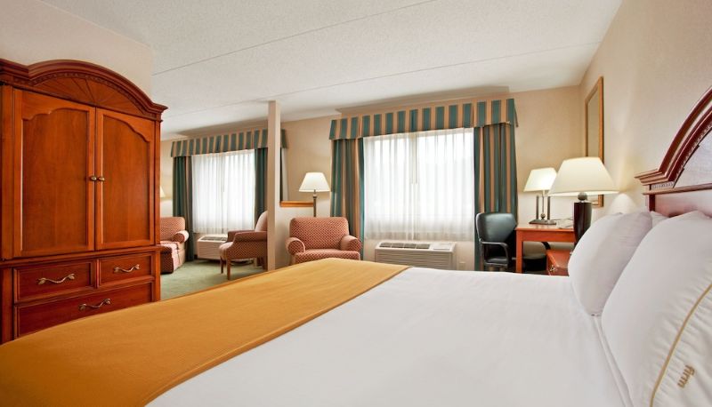 Standardzimmer - Holiday Inn Express PITTSBURGH-NORTH (HARMARVILLE) by IHG