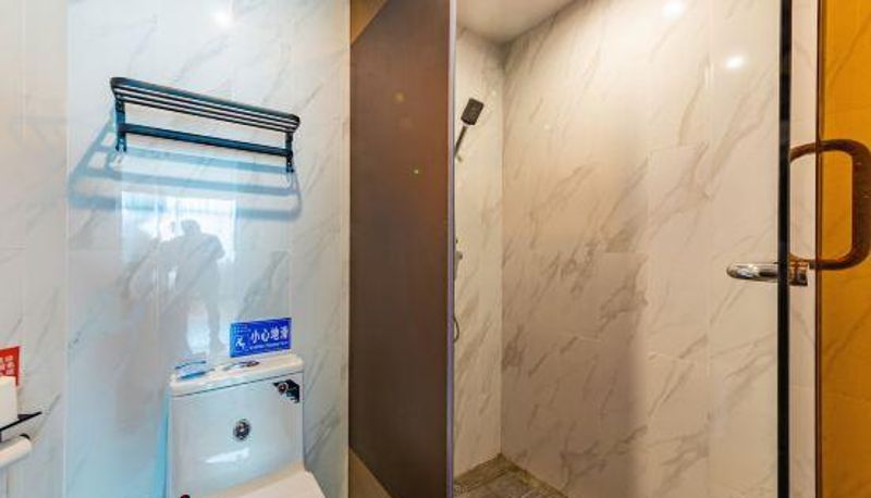 Camera - Platinum Hotel Lianzhou