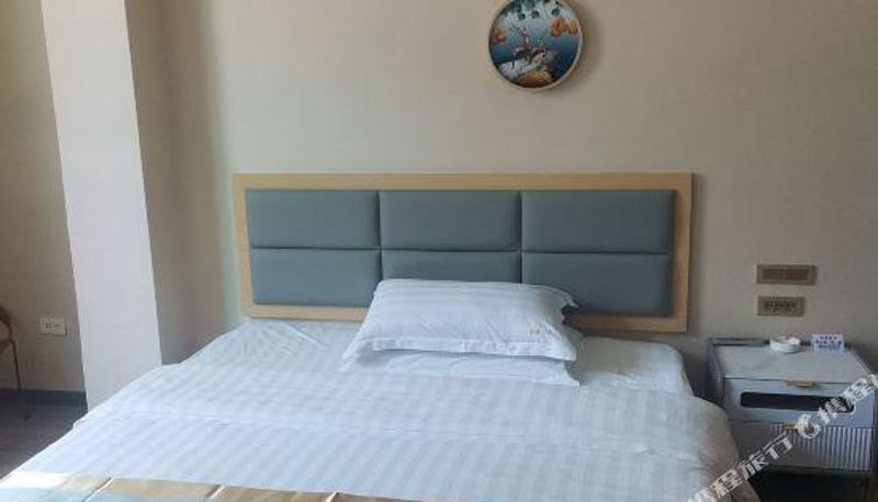 Zimmer - Luliang Tongle Apartment