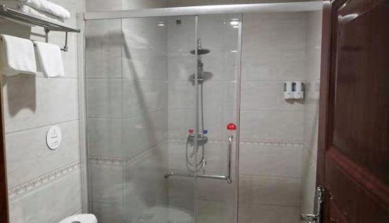 Chambre - Yunfu Longteng Hotel
