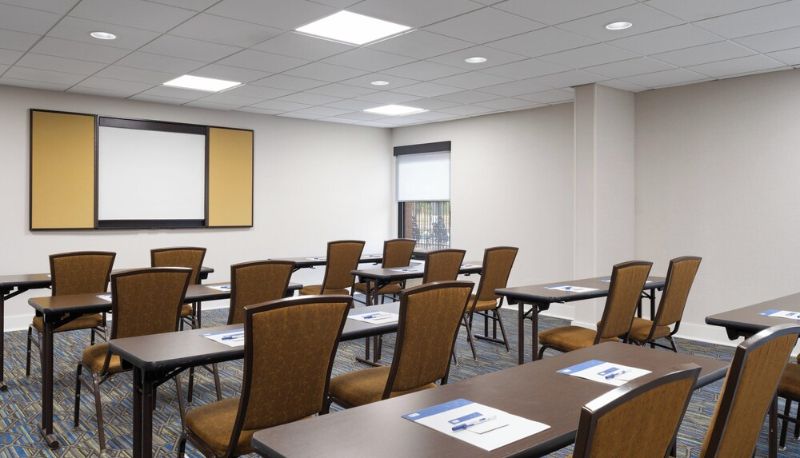 会議室 - Holiday Inn Express INDIANAPOLIS AIRPORT by IHG