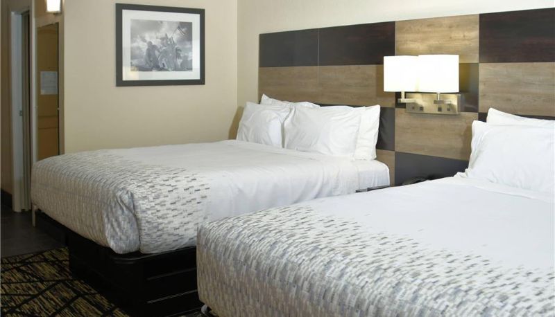 Room - Clarion Pointe Jacksonville near Camp Lejeune