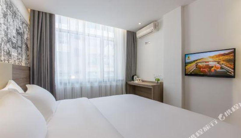 Camera business - Su8 Hotel (Baishan Hunjiang Street Central Hospital Branch)