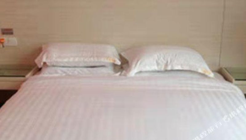 Camera - Tianhe Hotel