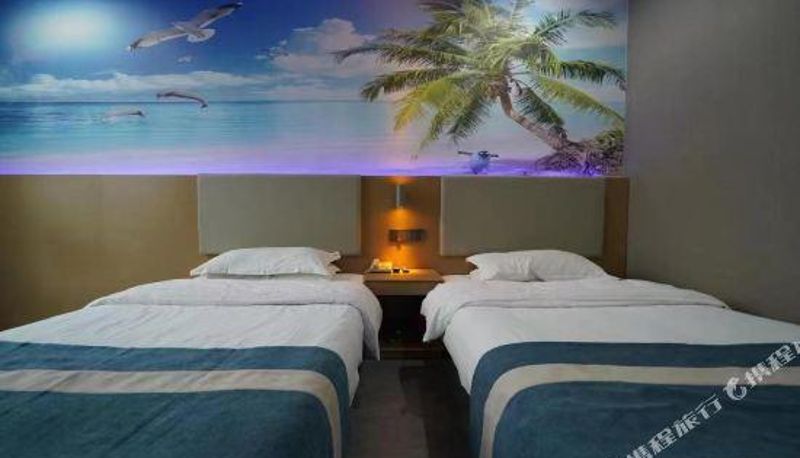 Camera - Huaqi Youth Hotel