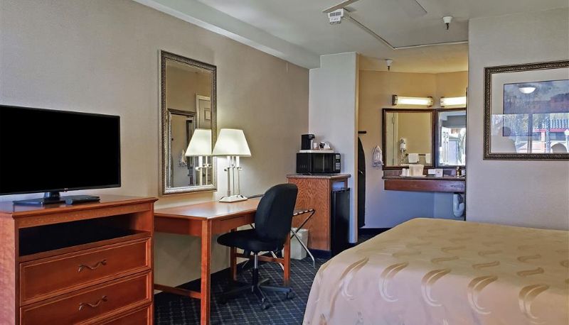 Zimmer - Spark by Hilton Santa Nella