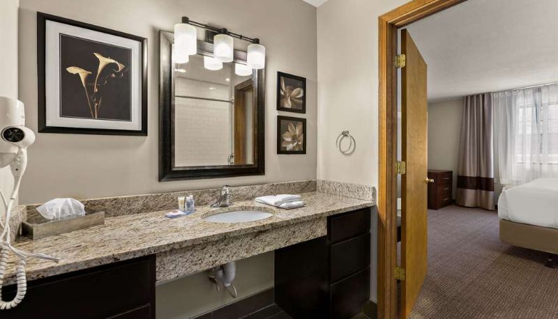 Zimmer - Comfort Inn & Suites Ludington near US-10