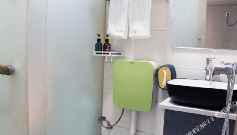 Room - Meishan Friendship Apartment