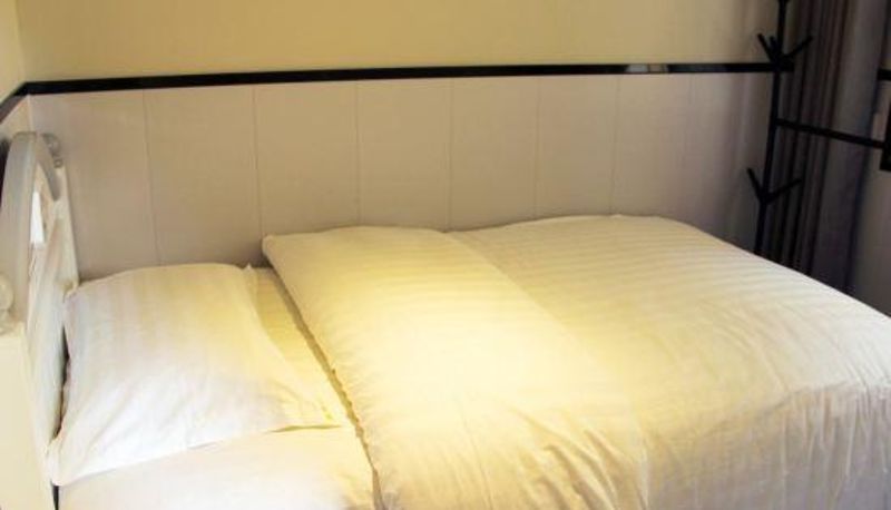 Family room - Meishan Friendship Apartment
