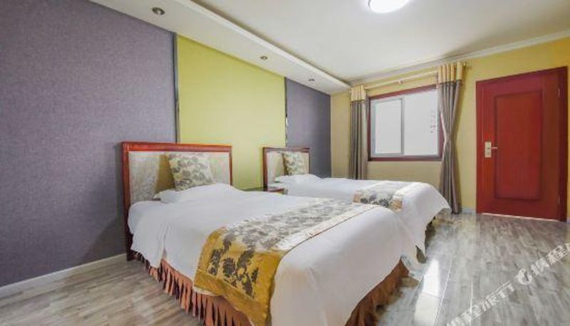 Camera - Meishan Yading Hotel