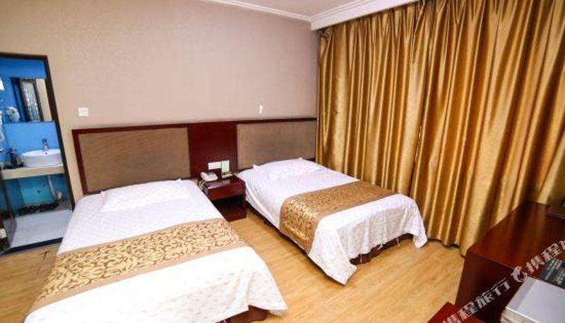 Zimmer - Jingmen Yimin Business Hotel