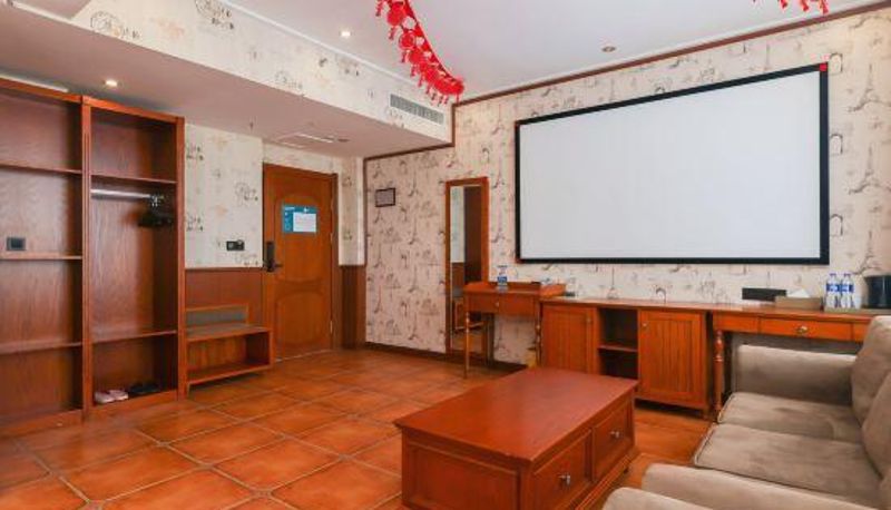 Camera - Tianxiang Xiaozhu Holiday Hotel (Baicheng Railway Station Pedestrian Street Branch)