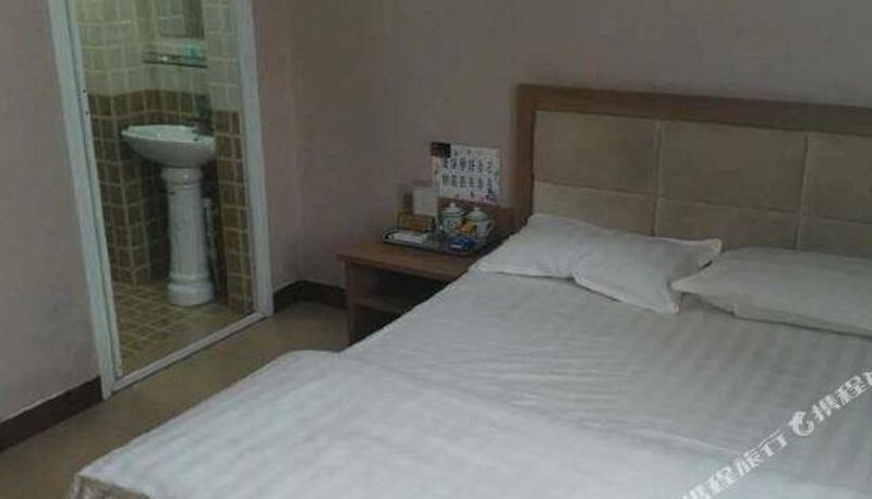 Camera - Baicheng Pilot Fashion Hotel
