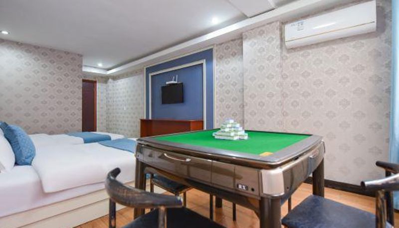 Camera - Yuefeng Business Hotel